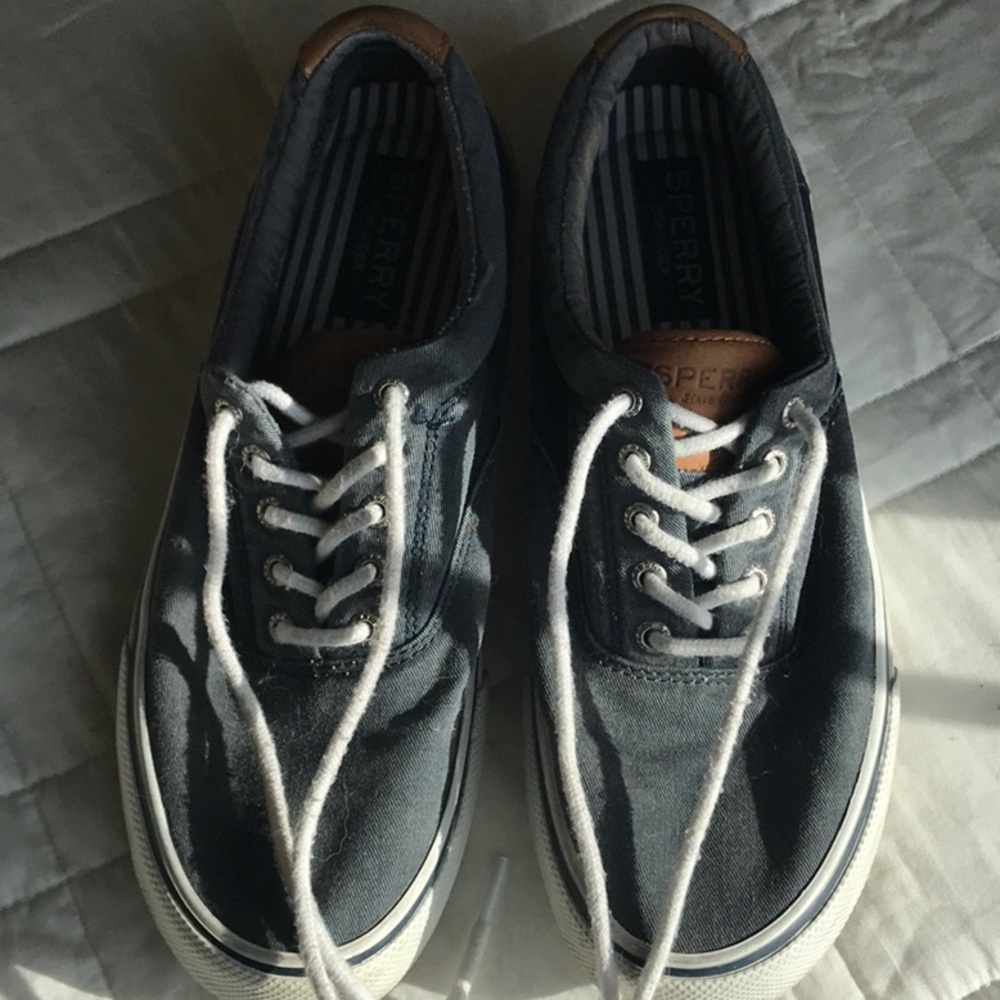 Sperry Gray Boat Shoes with Classic Nautical Design
